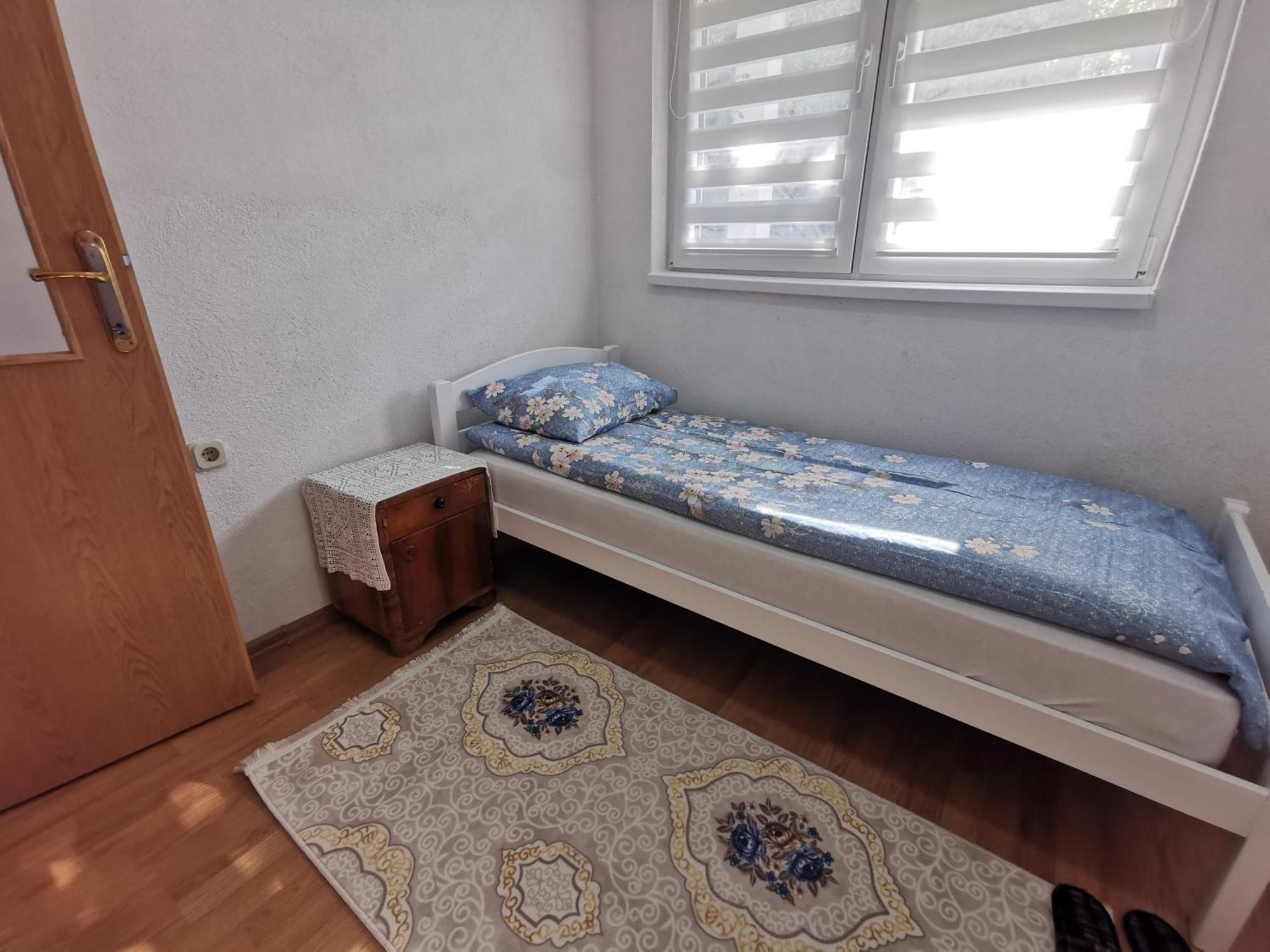 Rest & Recharge 4Bdr Apt- Free Parking, Ac & Garden ซาราเยโว ภายนอก รูปภาพ
