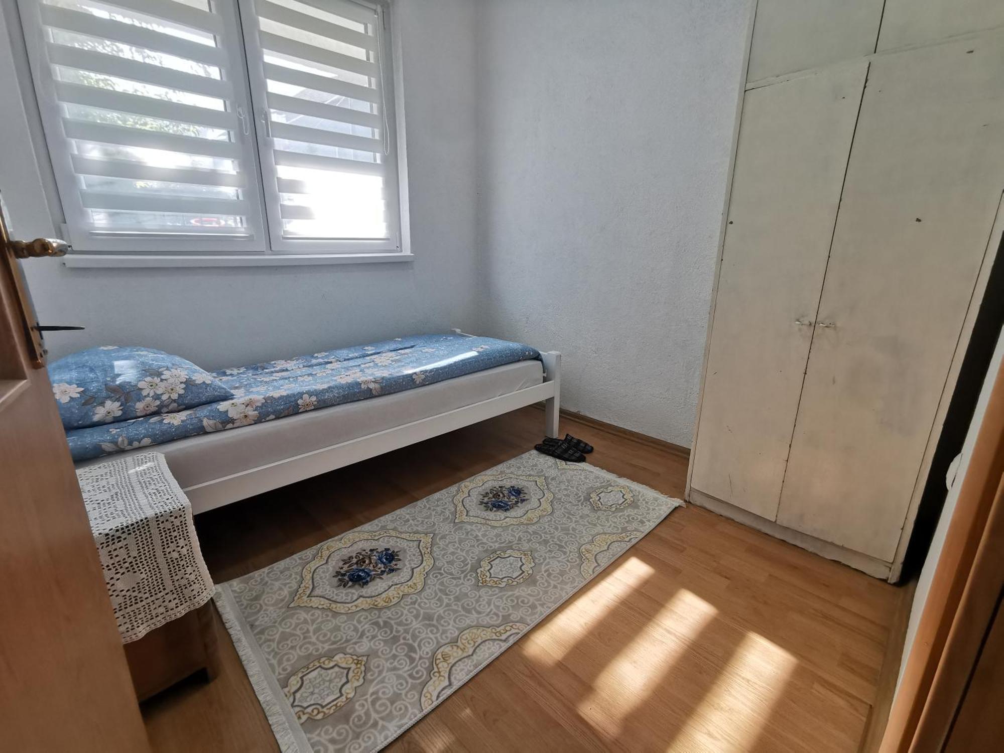 Rest & Recharge 4Bdr Apt- Free Parking, Ac & Garden ซาราเยโว ภายนอก รูปภาพ